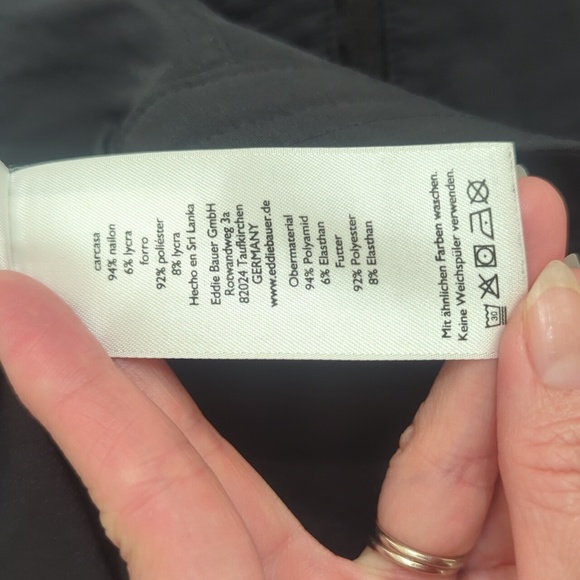 Eddie Bauer Rainier Skort, Color Black Size 4 - Picture 15 of 15